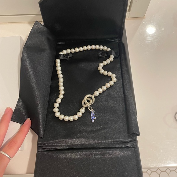 M Lahart & Co. Pearl necklace with Kappa charm - Picture 2 of 4